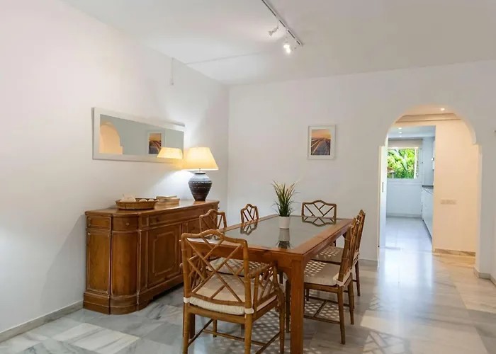 Daire La Alcazaba Banus 3br Garden By Costarentals